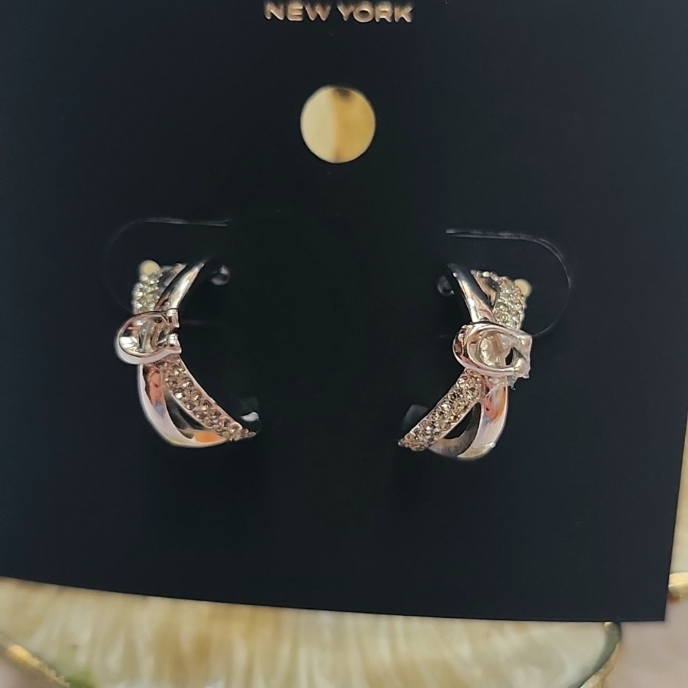 Coach Cris Cross Huggie Earrings X - Picture 7 of 7